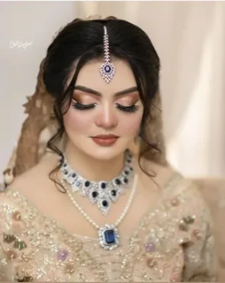 Glamorous Bridal Makeup Style